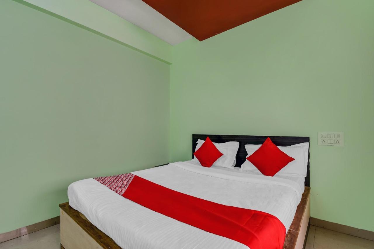 Oyo Hotel Samarth Lodge Solapur Zewnętrze zdjęcie