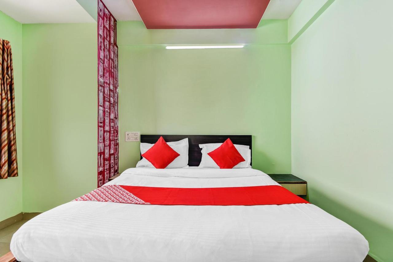 Oyo Hotel Samarth Lodge Solapur Zewnętrze zdjęcie